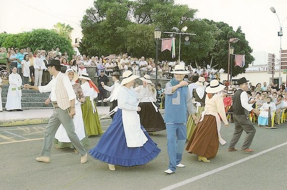 Grupo de bailes tradicionales de taifas La Pioná